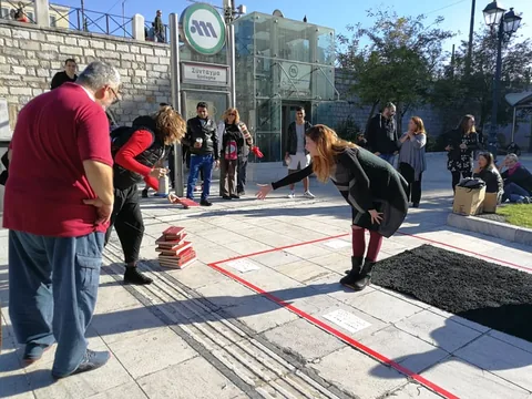 Μ'ενα βιβλίο δραπετεύεις (3)